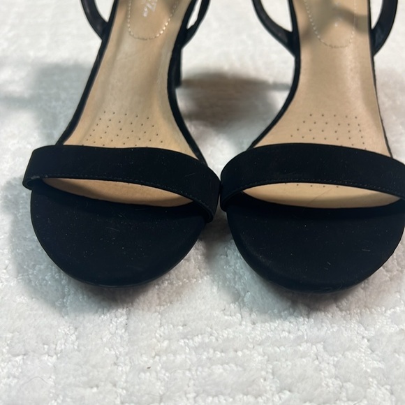 Solanz Comfort black strappy ankle strap heels 8.5 - Picture 6 of 7
